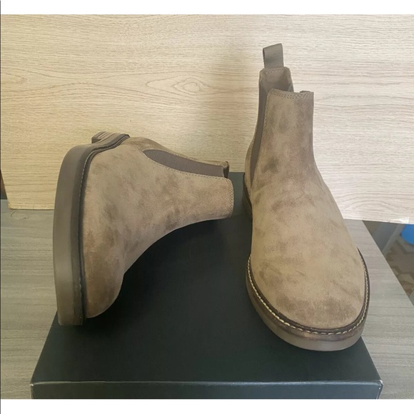 Clarks Men's Clarkdale Gobi Ankle Boots - Chelsea Style, Soft Suede, Comfort Fit With Arch Support & Cushioned Sole - View #9